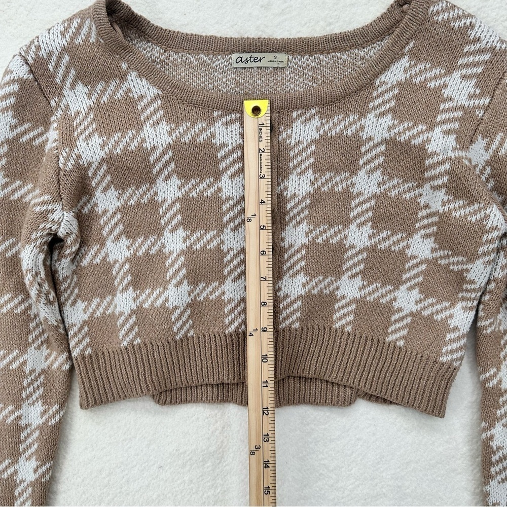 Preppy Aster Checkered Plaid Cropped Long Sleeve Knit - Picture 3 of 5